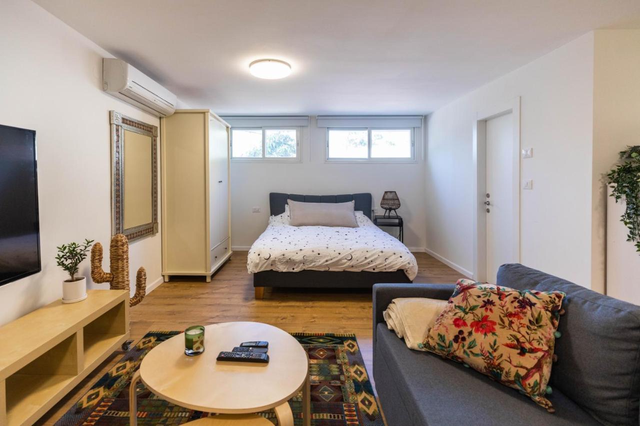 Sheba-Shik Apartment, Tel Hashomer שיבא-שיק, תל השומר,דירת סטודיו מקסימה! Рамат Ган Екстериор снимка