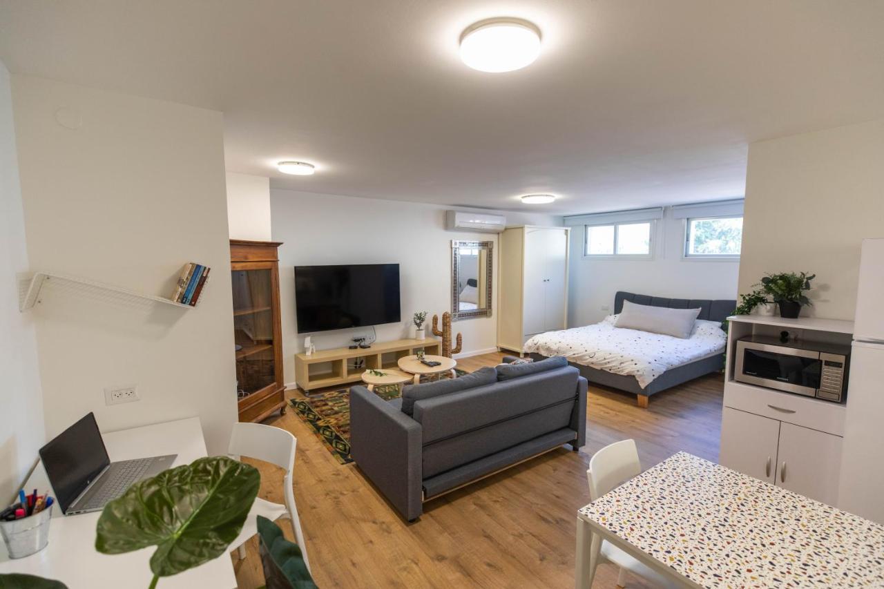 Sheba-Shik Apartment, Tel Hashomer שיבא-שיק, תל השומר,דירת סטודיו מקסימה! Рамат Ган Екстериор снимка